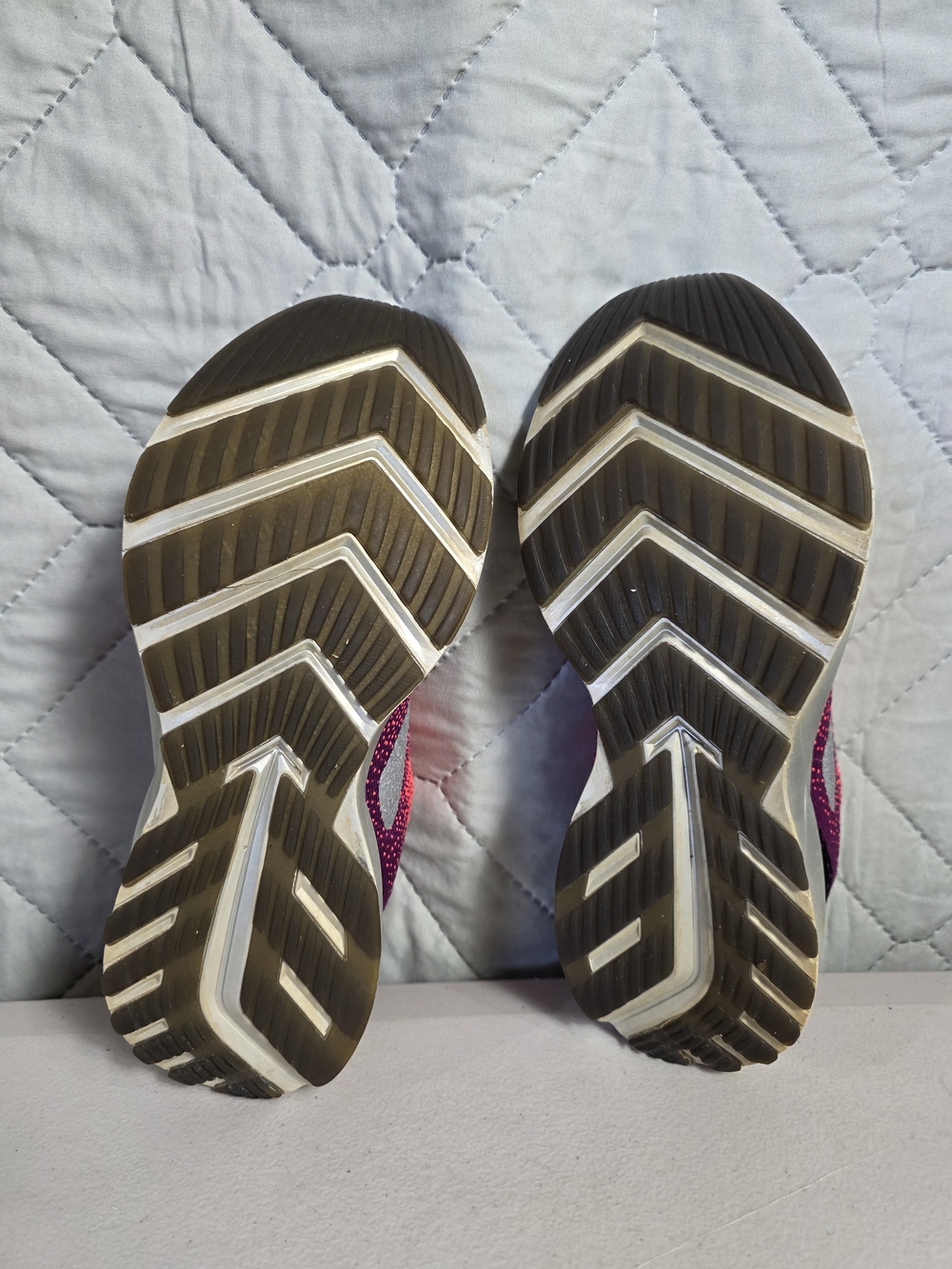 Brooks Levitate 2 Women's Running Shoes  Sneakers Sz US 9.5 Pink - Picture 8 of 10